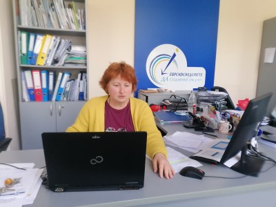 1Управителят на ОИЦ-Русе Камелия Махакян 