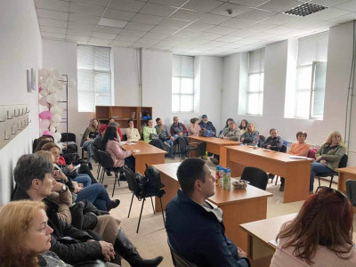 НАД 200 УЧИТЕЛИ И ОБРАЗОВАТЕЛНИ СПЕЦИАЛИСТИ СЕ ВКЛЮЧИХА В ПРОЕКТ ЗА ПОВИШАВАНЕ НА КВАЛИФИКАЦИЯТА ИМ