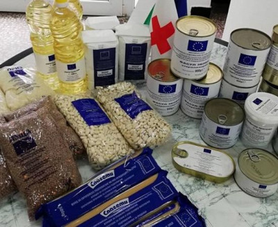 ПРИКЛЮЧИ РАЗДАВАНЕТО НА ХРАНИТЕЛНИ ПРОДУКТИ ЗА НУЖДАЕЩИ СЕ ХОРА В МАДАН