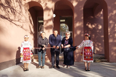 ОУ В. Априлов