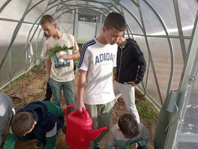 ДВЕ УЧЕБНИ БИОФЕРМИ БЯХА ИЗГРАДЕНИ В СМОЛЯНСКО ПО ПРОЕКТ "ЗЕЛЕНИ УЧИЛИЩА"