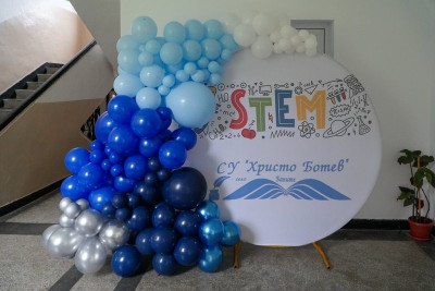 УЧИЛИЩЕТО В СЕЛО БАНИТЕ СЕ СДОБИ С МОДЕРЕН STEM ЦЕНТЪР