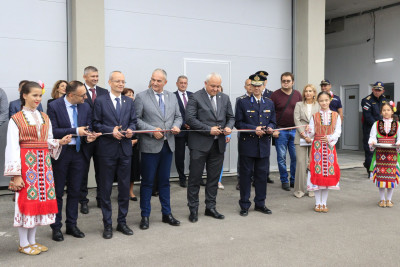 Откриване на базата край Покровник