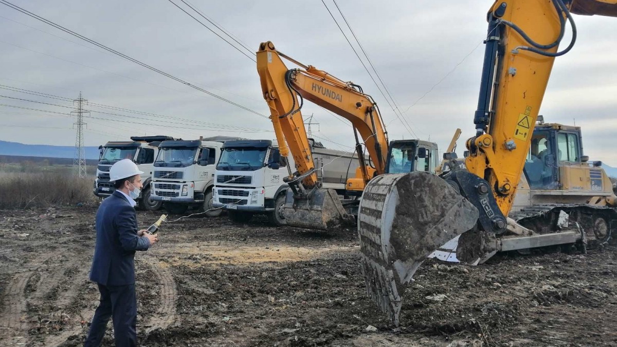 ЗАПОЧНА РЕКУЛТИВАЦИЯТА НА ДЕПОТО ЗА БИТОВИ ОТПАДЪЦИ В СУВОРОВО