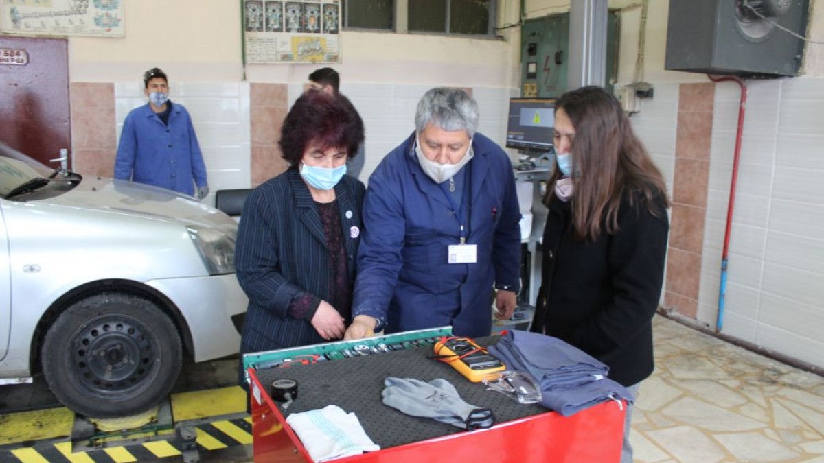 Професионално училище в Разград обнови автосервиза си по европроект