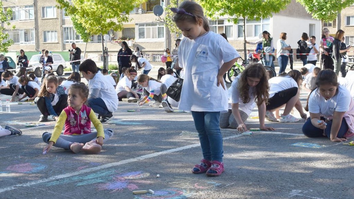 Децата на Разград рисуват Европа