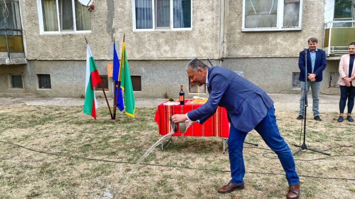 Кметът на Община Севилево д-р Иван Иванов даде официален старт на дейностите с ритуал за здраве и късмет