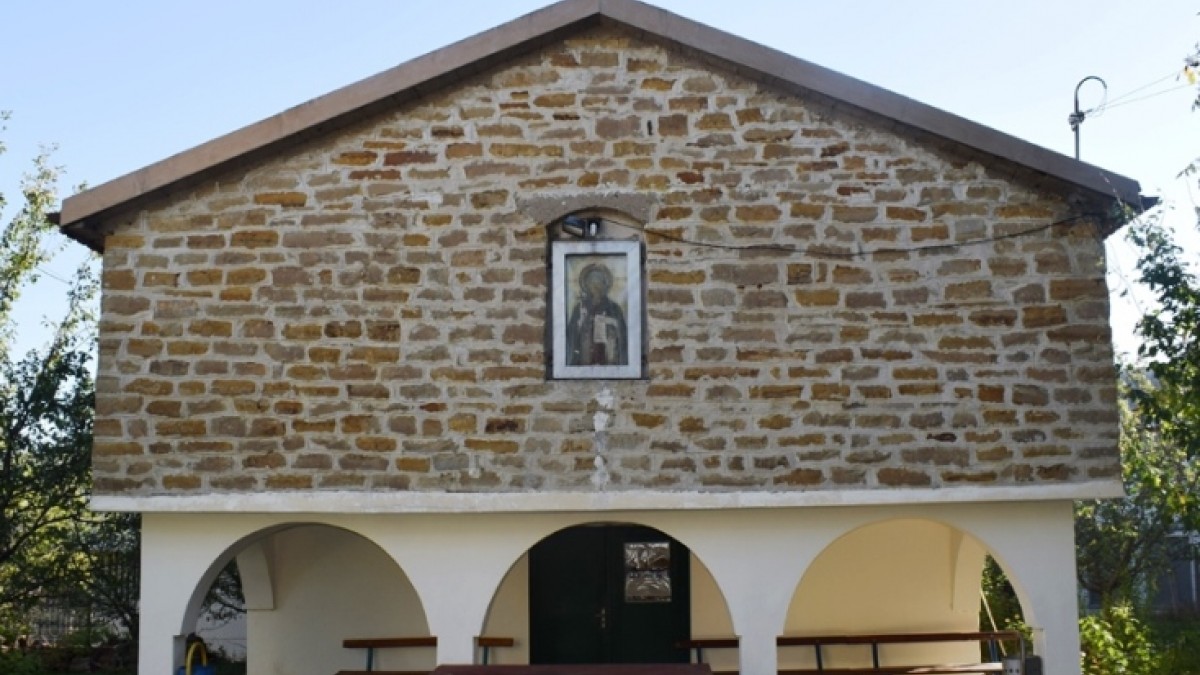 Църква „Света Параскева” в град Лозница 