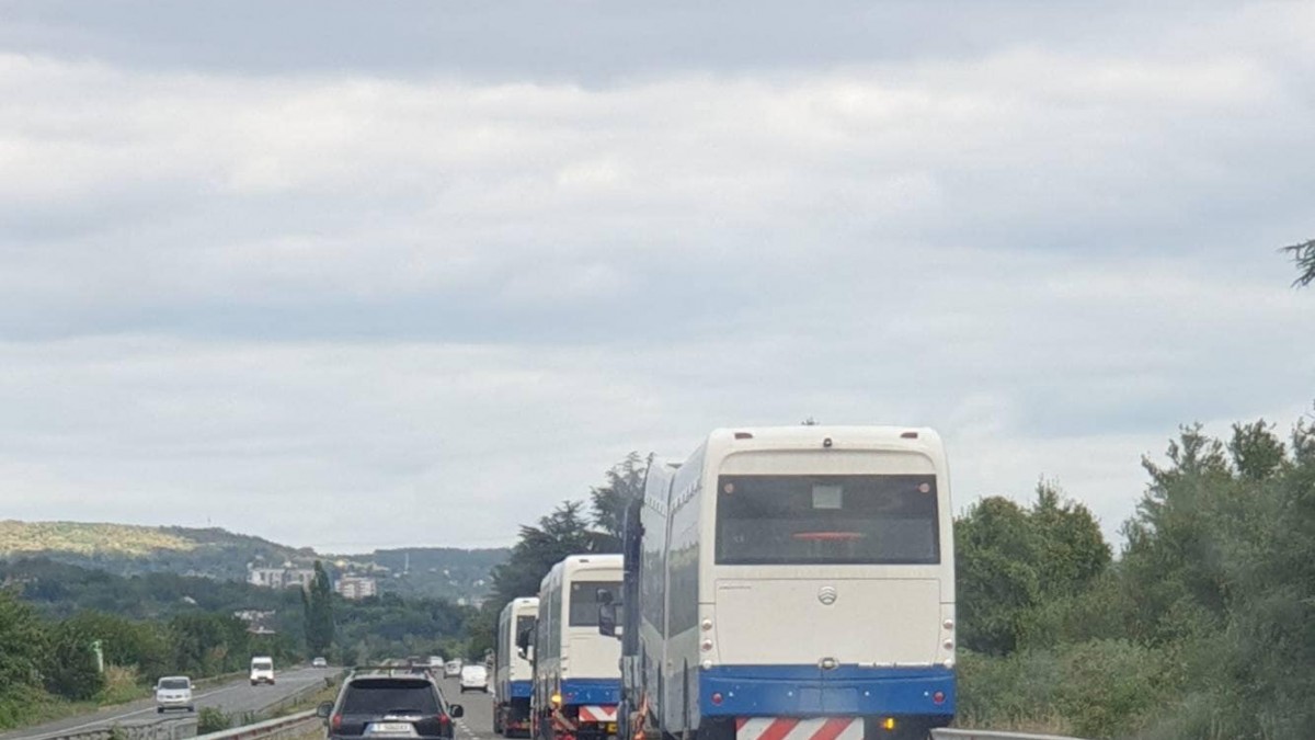 ВЪВ ВАРНА ПРИСТИГНАХА ЧАСТ ОТ НОВИТЕ ЕЛЕКТРОБУСИ, ЗАКУПЕНИ С ЕВРОПЕЙСКИ СРЕДСТВА