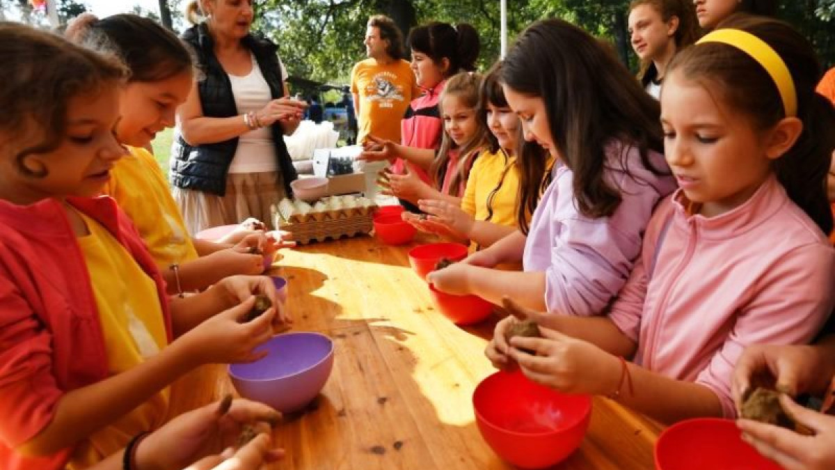 Младежки eко-фестивал по европроект се проведе в местността „Сборяново”