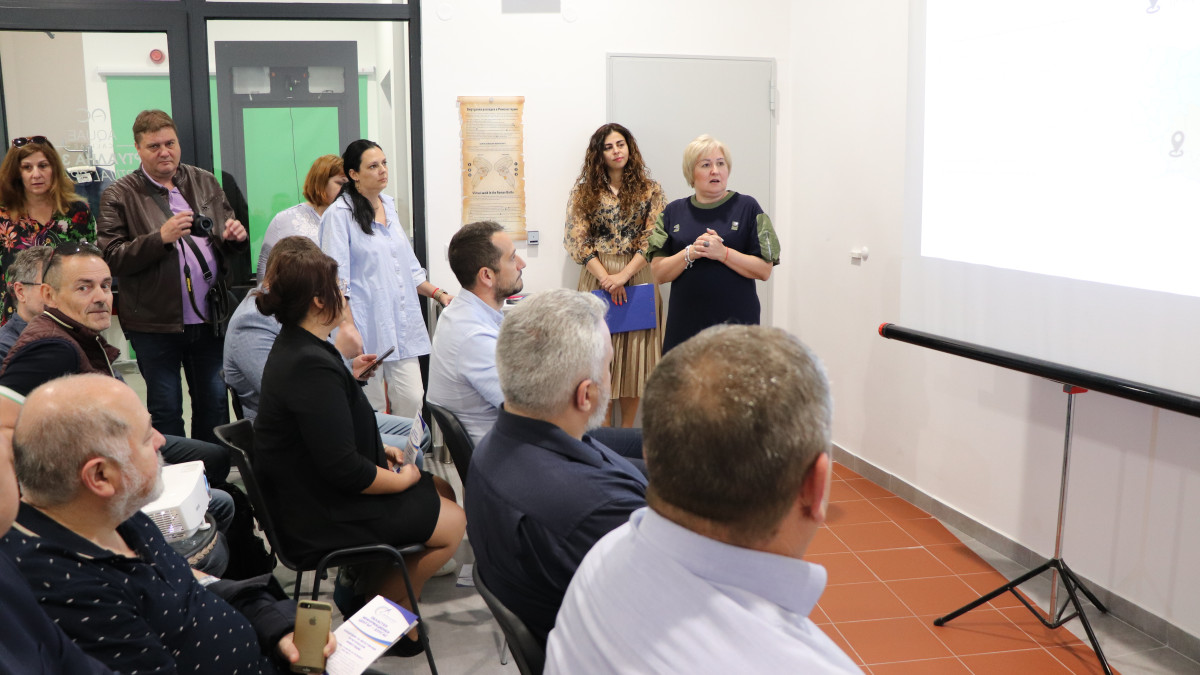 Областен информационен център – Бургас проведе обществено обсъждане на концепцията за изграждане на нов международен академичен център в Бургас 