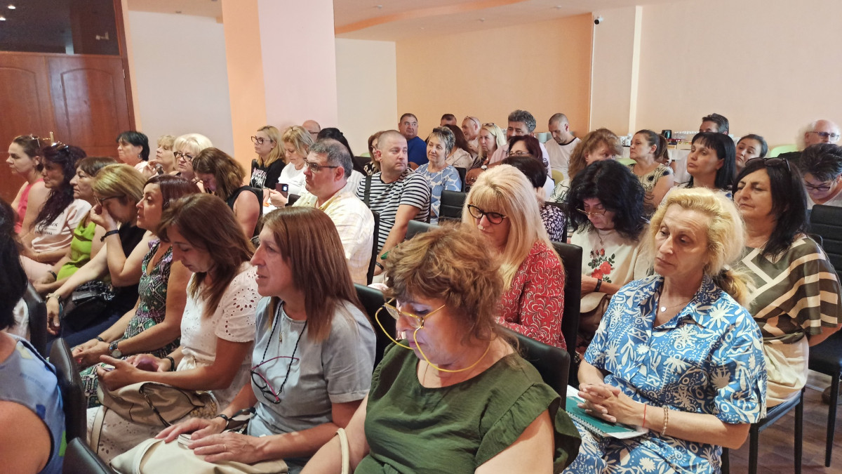 ОИЦ-Бургас с участие в работна среща и обучение с директори на училища в Област Бургас