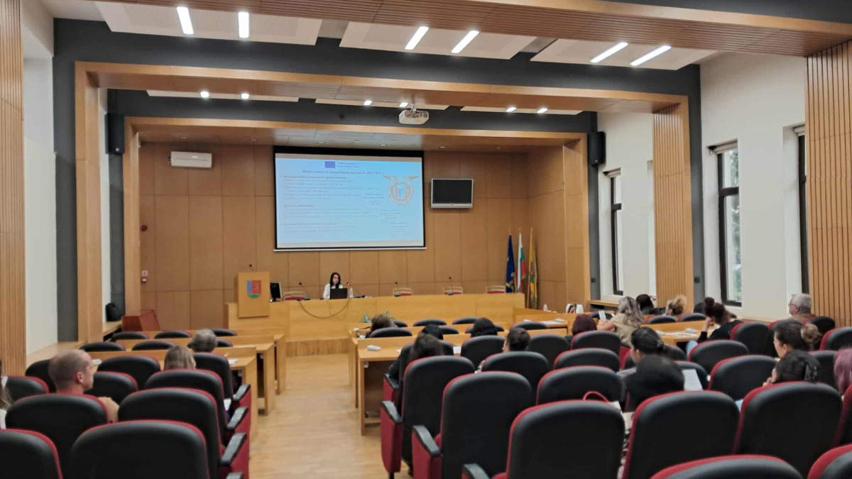 обществено обсъждане в Троян на Концепция „Интегриран модел за свързаност между поколенията“