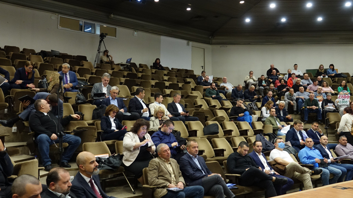 Община Варна ще осигурява подкрепа на талантливи ученици по проект по Програма „Образование“