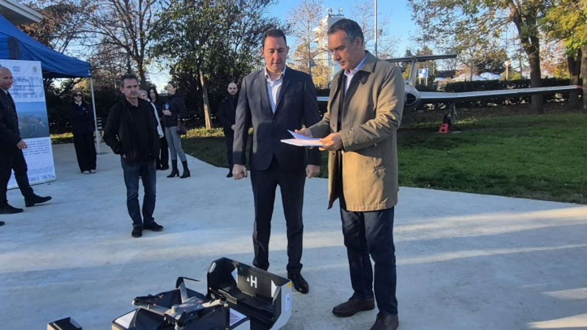 Община Бургас дари високотехнологичен дрон с термокамера, нощно виждане и 3D заснемане на Пожарната