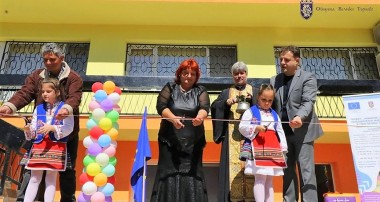 снимка от откриване на обновена детска градина във Велико Търново