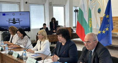 Нова специалност „Безпилотни летателни апарати“ представена на дискусионен форум в Габрово