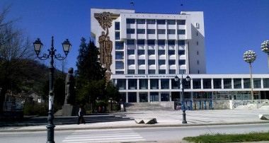 ОБЩИНА ЗЛАТОГРАД ПОСТАВЯ ФОТОВОЛТАИЧНИ СИСТЕМИ НА СОЦИАЛНИТЕ ЦЕНТРОВЕ И КУПУВА ЕЛЕКТРОАВТОМОБИЛ ПО ПРОЕКТ