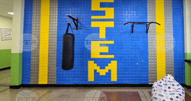 Учениците в Ловеч вече учат в обновен СТЕМ център