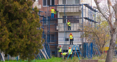 В Пловдив започна енергийното обновяване на многофамилни жилищни сгради със средства от ПВУ