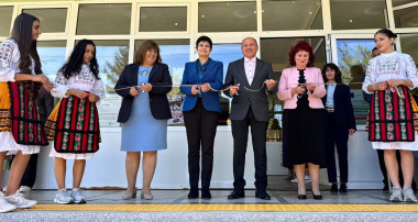 ОБНОВЕНОТО УЧИЛИЩЕ „ТОДОР КИРКОВ“ В ЛОВЕЧ ОТВОРИ НОВА СТРАНИЦА