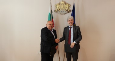 Министър Димов подписа договор за изграждане на водна инфраструктура с ВиК - Русе
